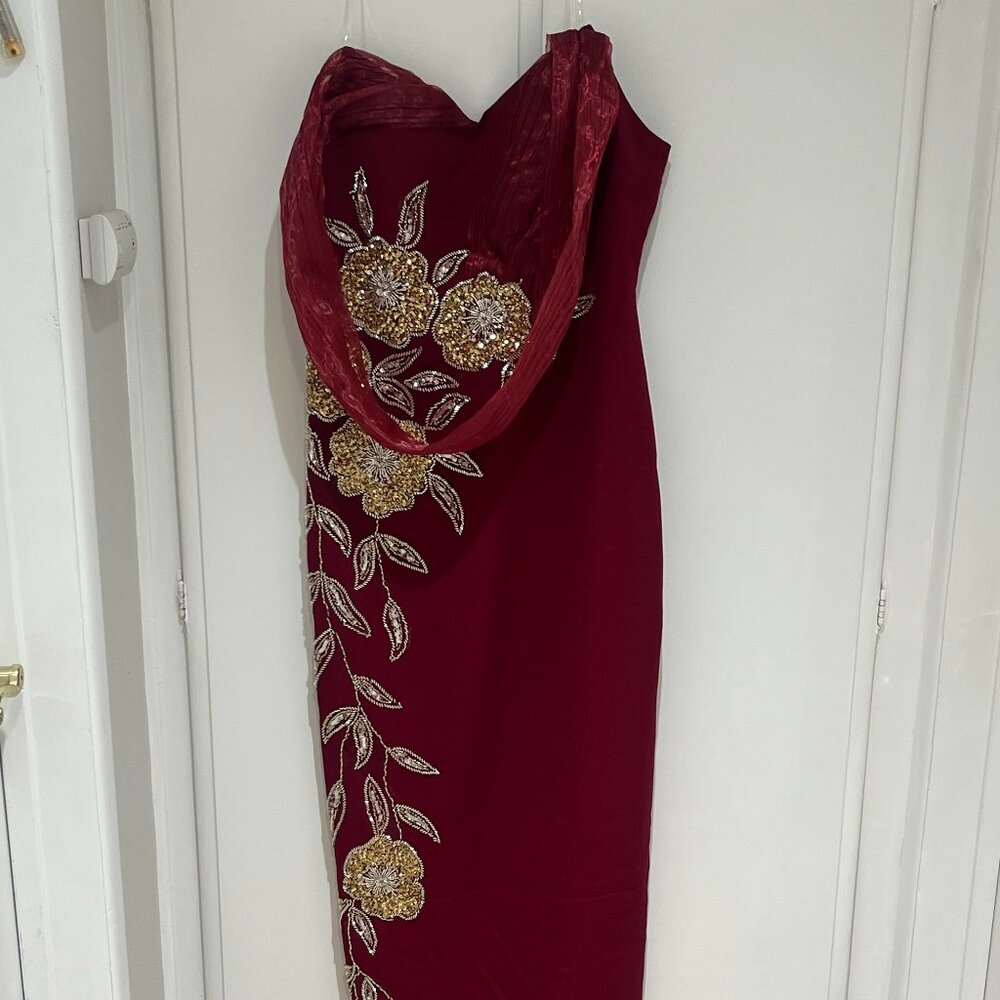 lady in red